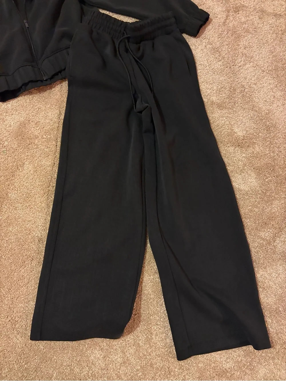 all in motion Black Wide-Leg Drawstring Pants with Zip Jacket - Picture 2 of 2